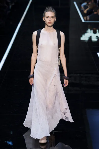 Look 50